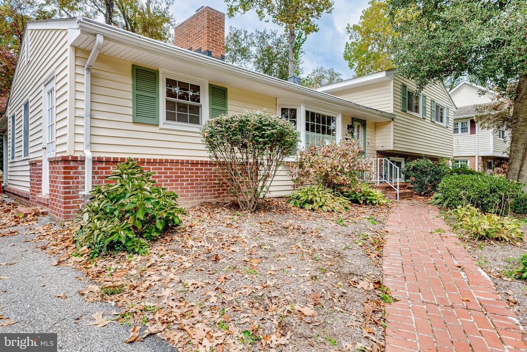 Primary Photo - 318 Hollyberry Rd