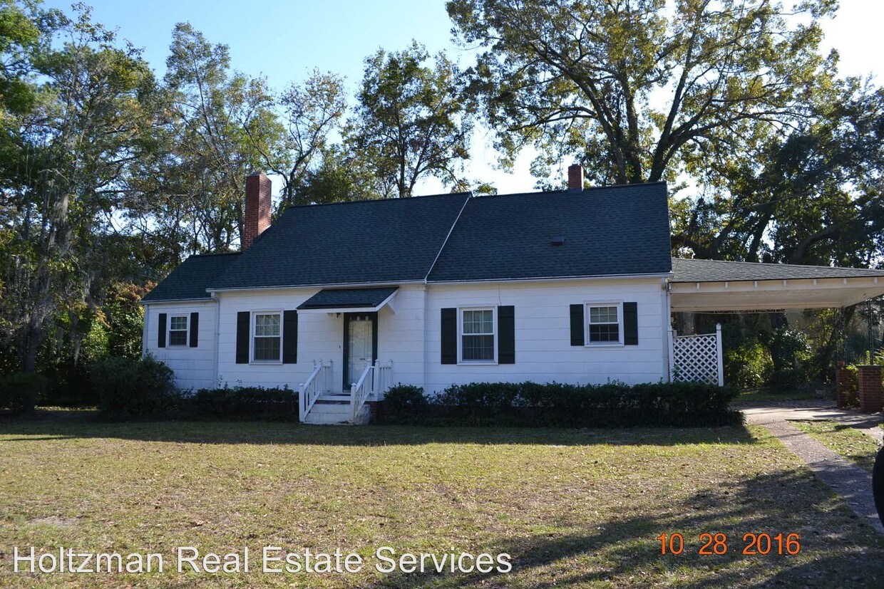 Primary Photo - 106 E Hendry St