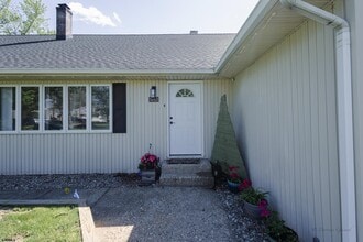 Building Photo - 5143 Venice Ave