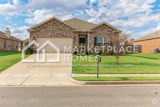 Building Photo - 15995 Glenncrest Ln