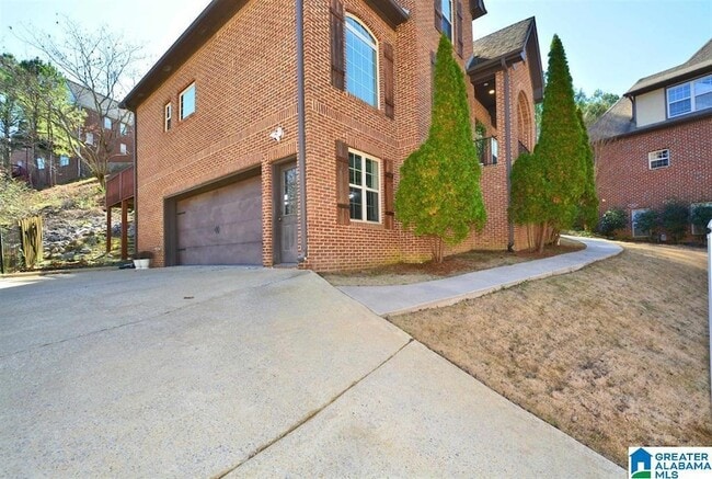 Foto del edificio - 221 Castlehill Dr