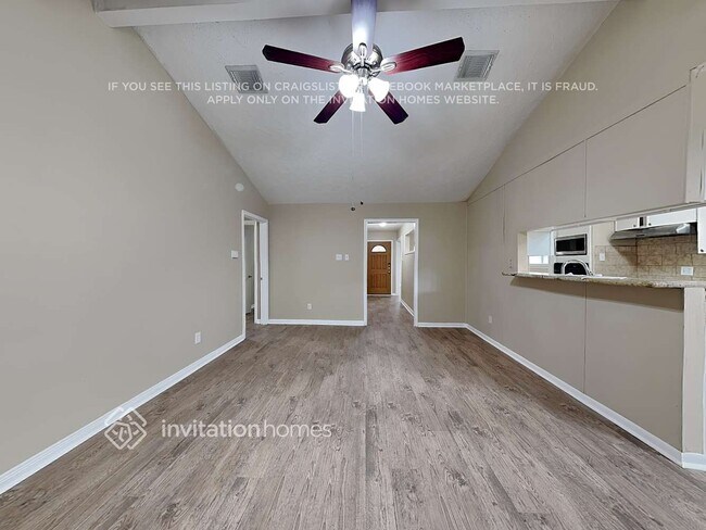 Foto del edificio - 801 Newport Blvd