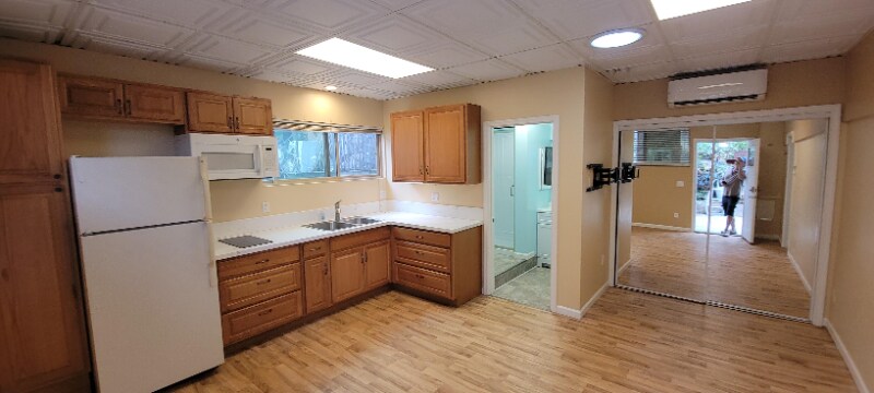 Foto principal - 7929 Grape St