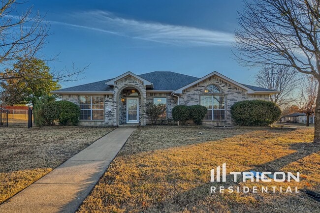 Building Photo - 1140 High Point Dr