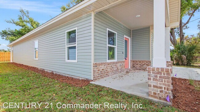 Building Photo - 3 br, 2 bath House - 906 Mulberry Ave.