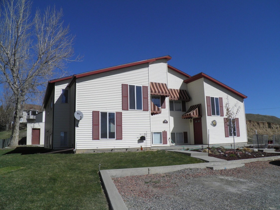 Primary Photo - 1118 Canyon Hills Rd