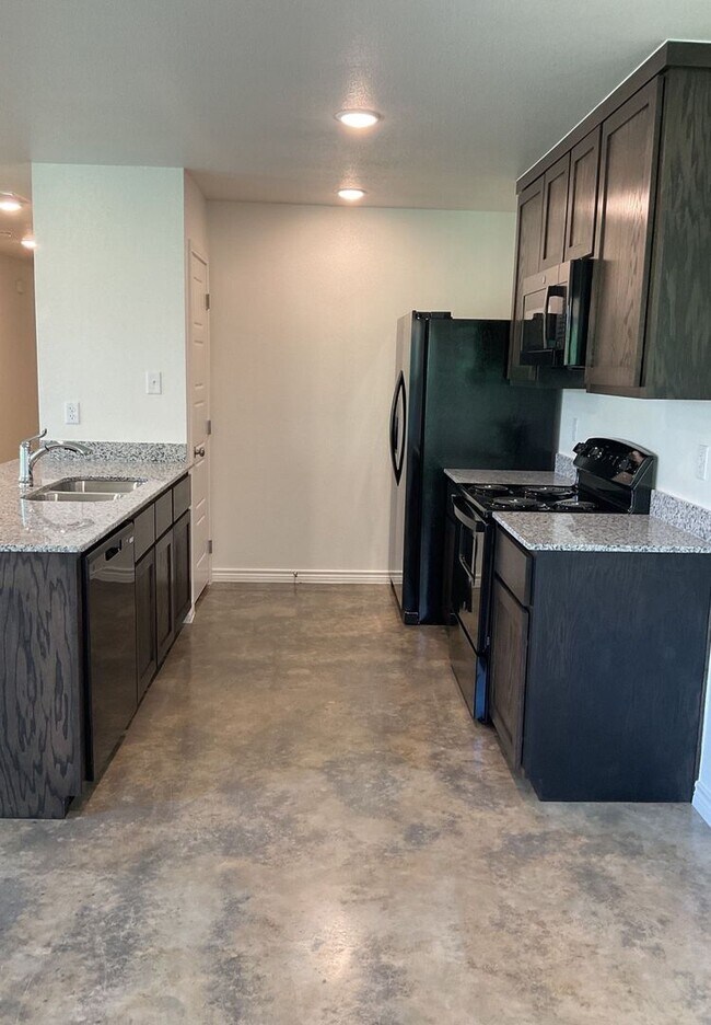 Building Photo - 305 Agua Chiquita Court (A/B)
