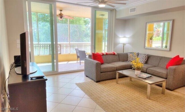 Foto del edificio - 2738 Tiburon Blvd E