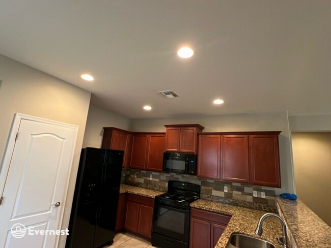 Building Photo - 8265 W Razorbill Dr