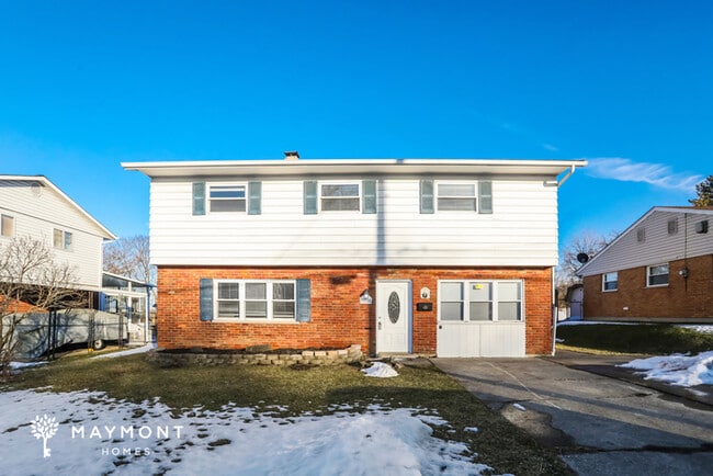 Building Photo - 11996 Wincanton Dr