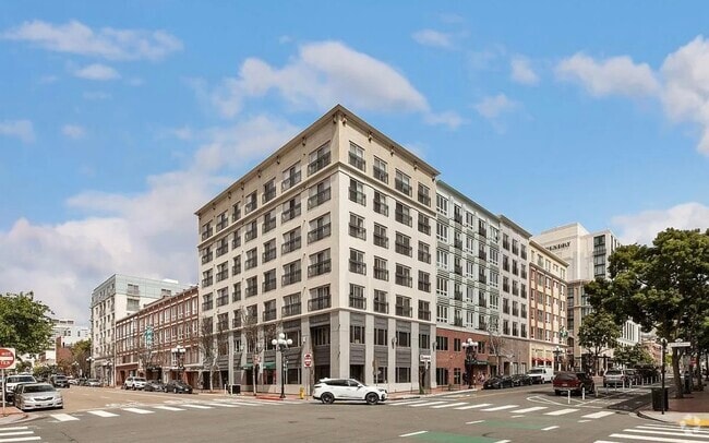 Building Photo - 450 J St