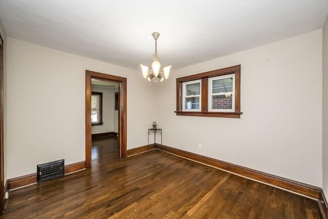 Building Photo - 5336 Chippewa St
