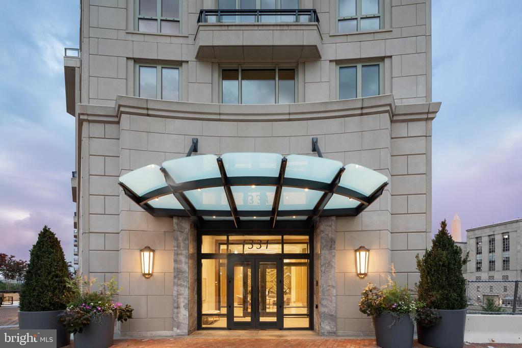 Primary Photo - 1331 Maryland Ave SW