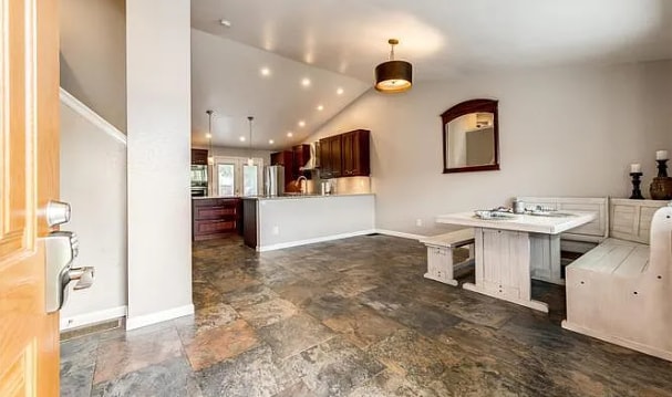 Building Photo - 5011 S Espana Ct
