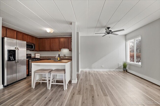 Foto del edificio - 1052 N Mill St
