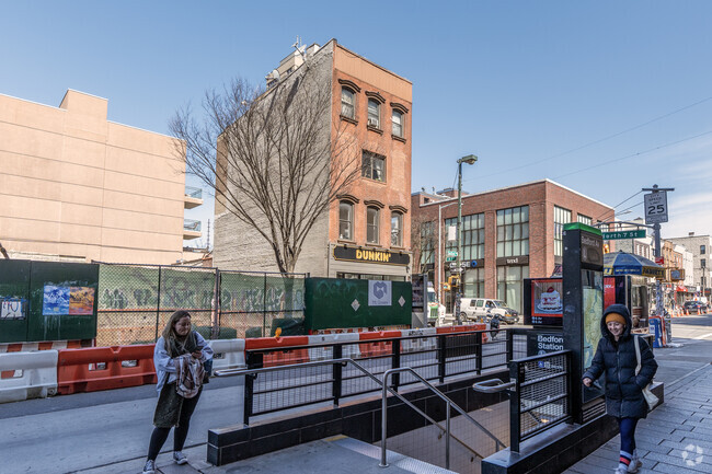 Foto del edificio - 182 Bedford Ave