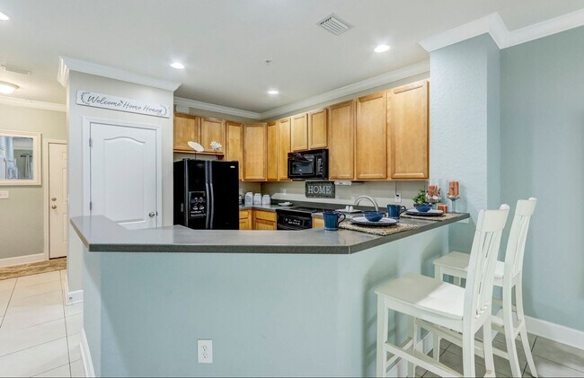 Building Photo - Furnished Stoney Creek Townhome