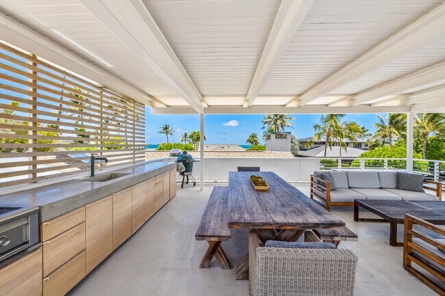 Foto del edificio - Hale Ohana: Bright Kailua Retreat w/hot tub, Lush Tropical Pool, Walk to Beach