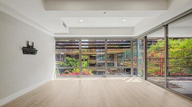 Building Photo - 7147 E Rancho Vista Dr