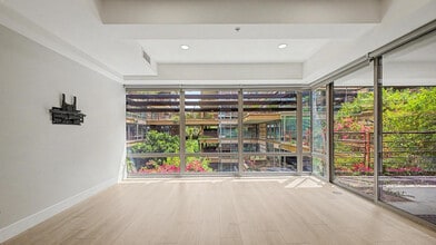 Building Photo - 7147 E Rancho Vista Dr