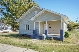 Building Photo - 300 N Clinton Ave