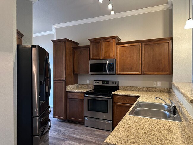 Foto del edificio - Beautiful Living: 3 Bed, 2 Bath Home with ...