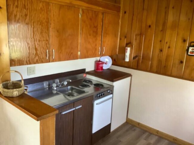Building Photo - 50713 US-93