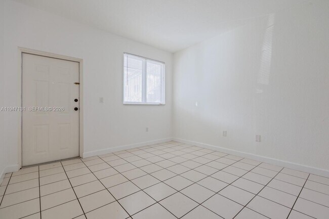 Foto del edificio - 1663 SE 27th Dr