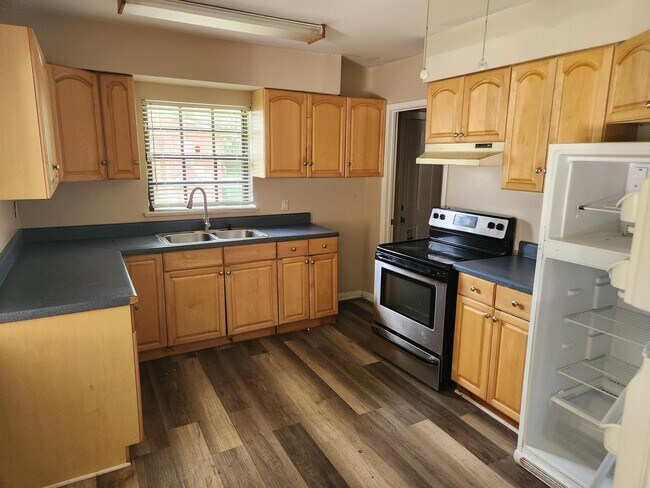 Building Photo - 1609 Harring St