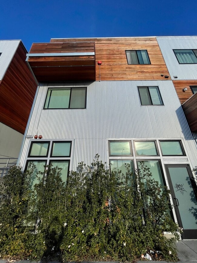 Building Photo - 5304 San Pablo Ave