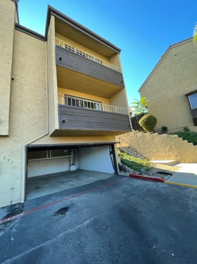 Building Photo - 331 Stone Edge Ct