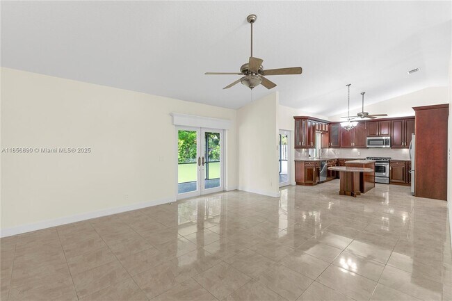 Foto del edificio - 15800 Surrey Cir