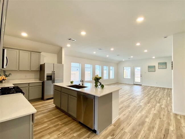 Building Photo - 3802 River Sand Rd