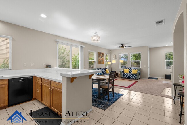 Building Photo - 27420 Riverside Ln