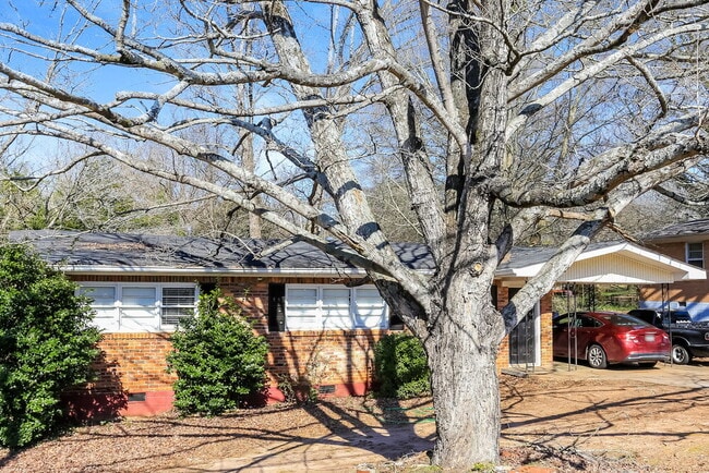 Building Photo - 4682 Glenwood Rd