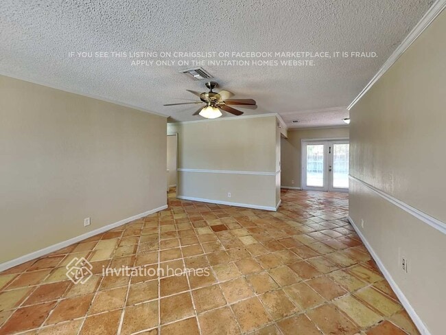 Foto del edificio - 3635 N Mountain Dr