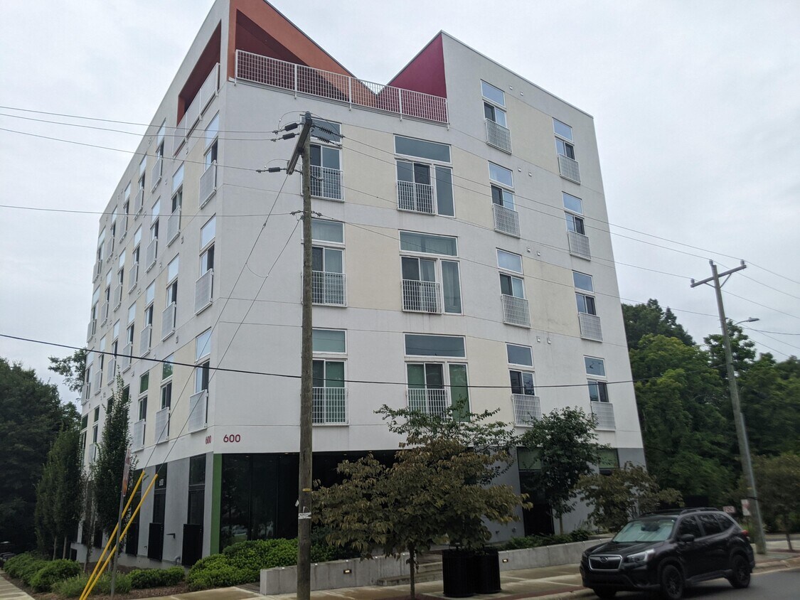 Foto principal - 600 S Duke St