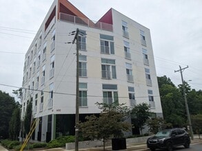 Building Photo - 600 S Duke St