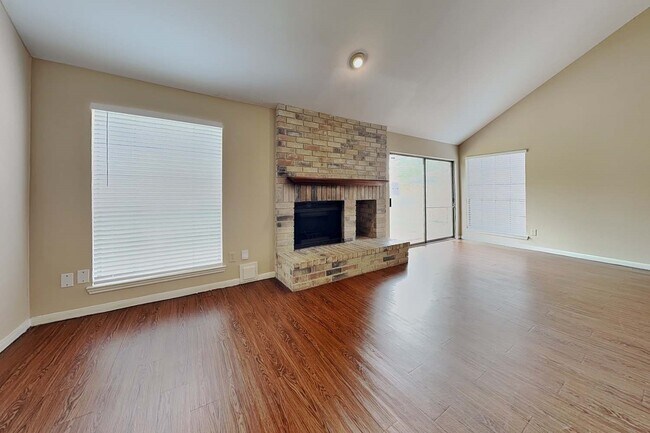 Building Photo - 12514 Mill Ln Dr