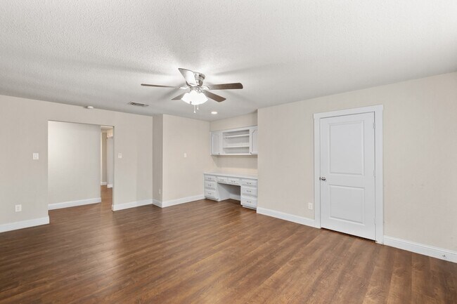 Foto del edificio - 6728 Fair Meadows Dr