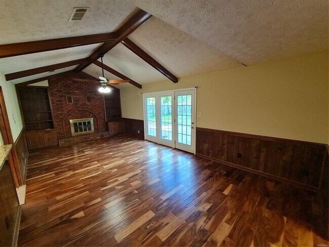 Building Photo - 6475 Halcyon Dr