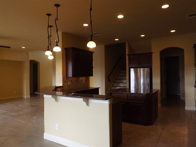 Building Photo - 22000 Briarcliff Dr