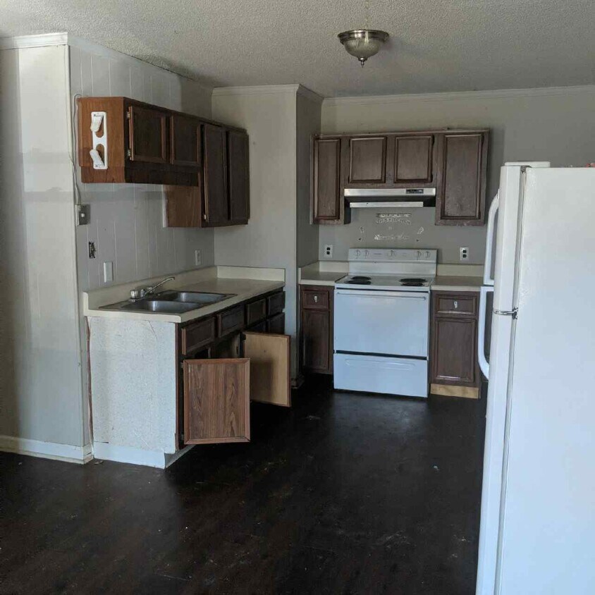 Building Photo - 107 Bandywood Ct