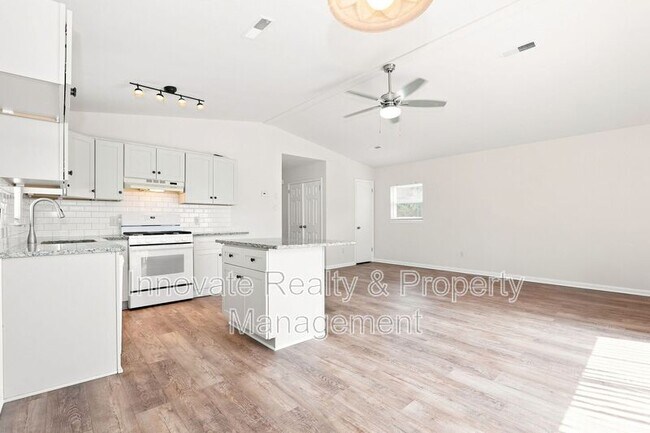 Foto del edificio - 2824 Moreland Rd