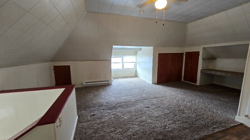 Foto principal - 227 W Oak St