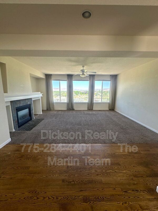 Building Photo - 3084 10 Mile Dr