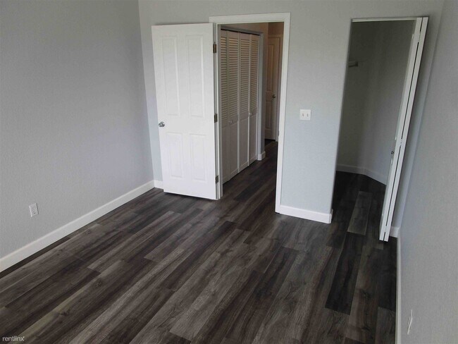 Building Photo - 2 br, 2 bath Condo - Mountain Gate II Cond...