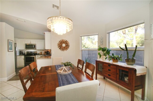 Building Photo - 370 Emerald Bay Cir