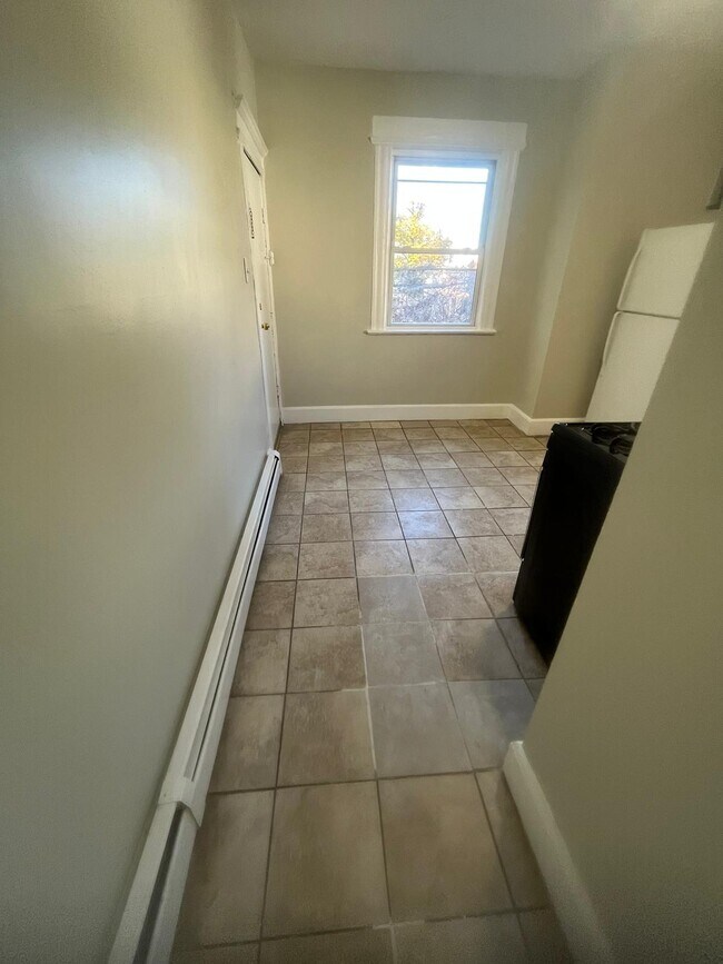 247 Amherst St 2 - 248 Amherst St