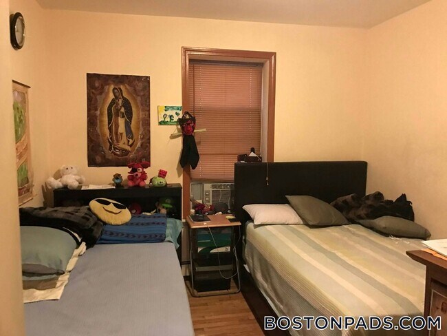 Foto del edificio - 144 Chelsea St